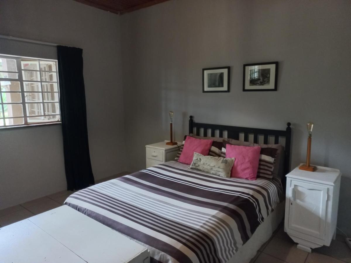 Orange Elephant Backpackers Hostel อัดโด ภายนอก รูปภาพ